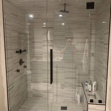 custom-shower-doors-chicago-glass-shower-doors-installation-chicago